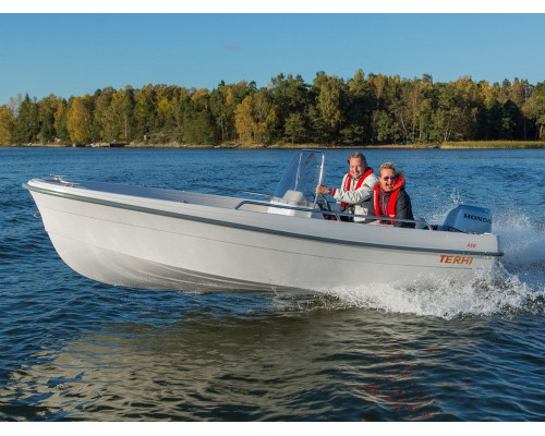 Лодка Terhi 450 C
